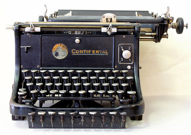 640px-Schreibmaschine_continental_hg